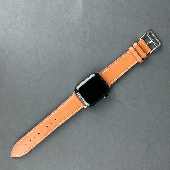 Leather Apple Watch Strap - Brown - Picture 3 of 3